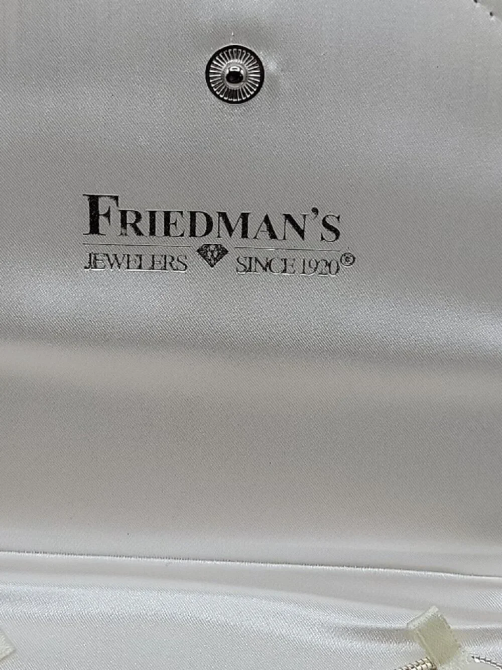 Friedmans Jewelers Breast Cancer Slide Necklace Silver Tone Charm Bead 18" Chain - Picture 8 of 15